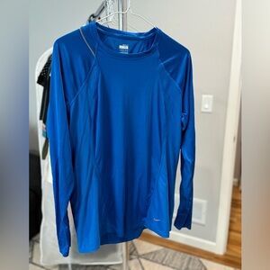 Men’s Nike FitDRY shirt size XL